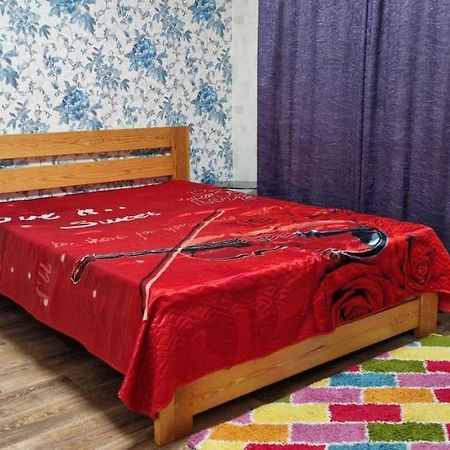 Yanovskogo 1K Shin Apartment Кропивницкий Екстериор снимка