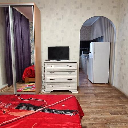 Yanovskogo 1K Shin Apartment Кропивницкий Екстериор снимка
